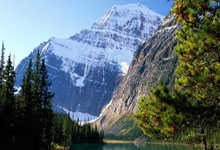 乐鱼体育：[德甲]送大礼！法兰克福门将自摆乌龙.